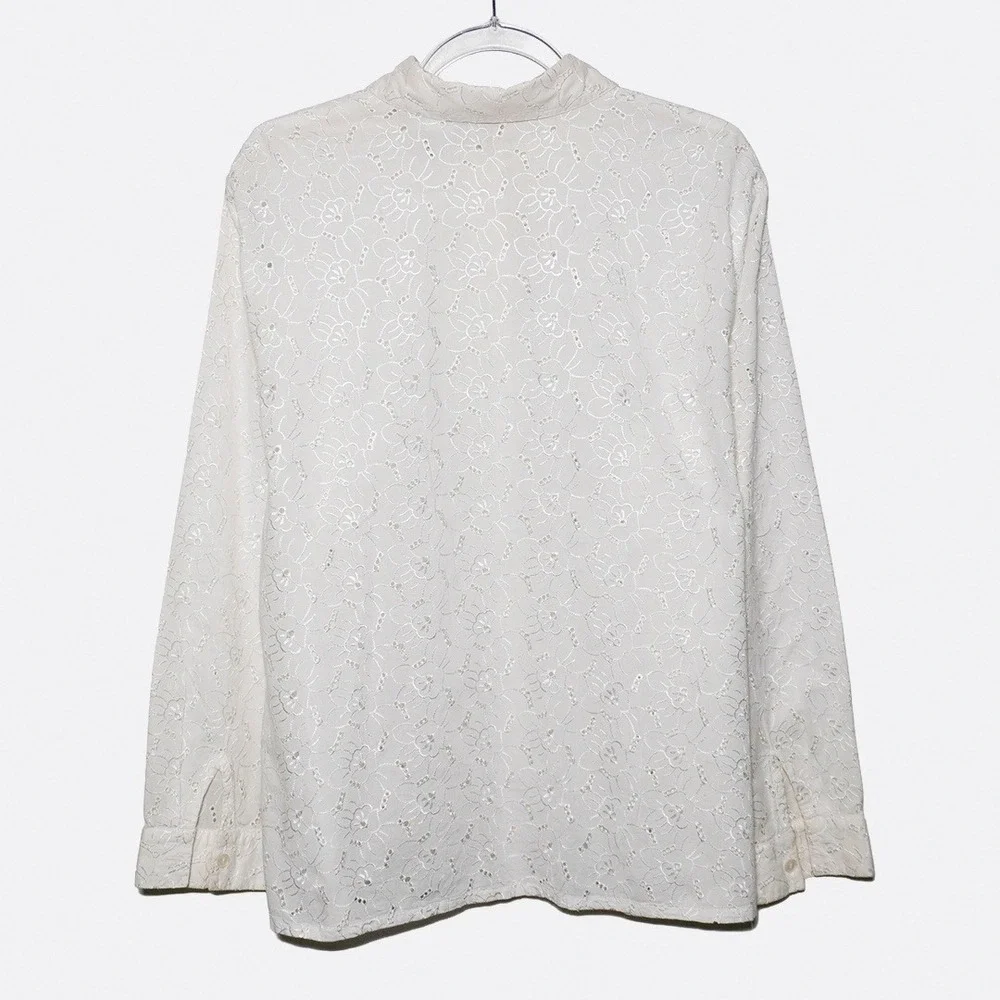 Romantic White 100% Cotton Eyelet Button-Down Top Feminine Luxe Plus Size 2X XXL - Picture 3 of 6